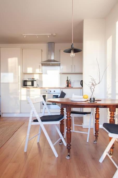 2 Bed 2 Bath Apartment With Canal View Δουβλίνο Εξωτερικό φωτογραφία