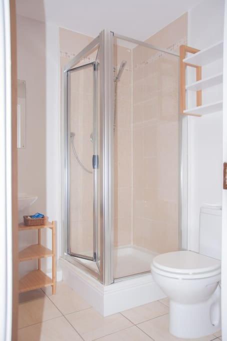2 Bed 2 Bath Apartment With Canal View Δουβλίνο Εξωτερικό φωτογραφία